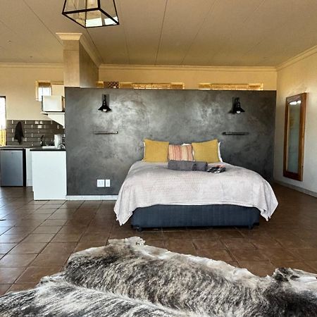 Dewdrop Farm Stay แอร์เมอโล ภายนอก รูปภาพ