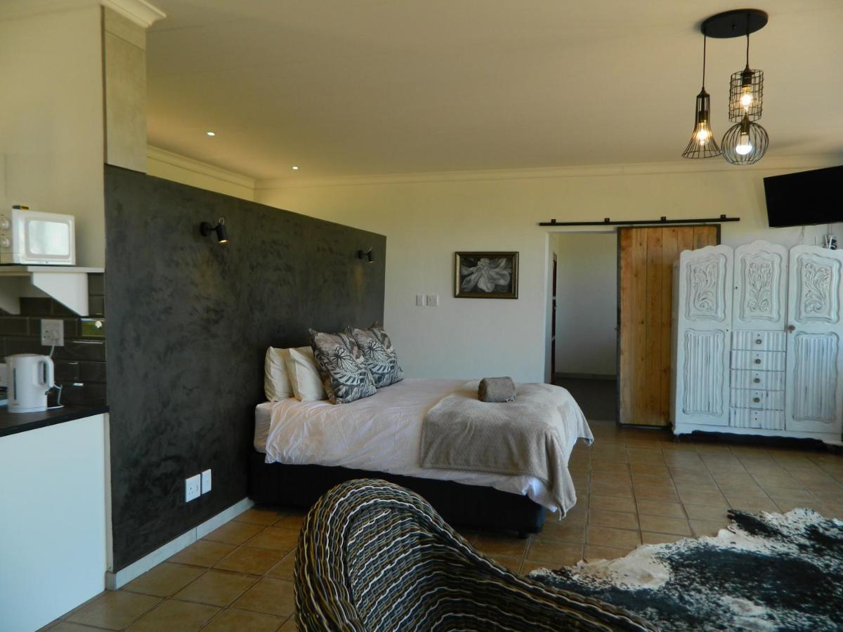 Dewdrop Farm Stay แอร์เมอโล ภายนอก รูปภาพ