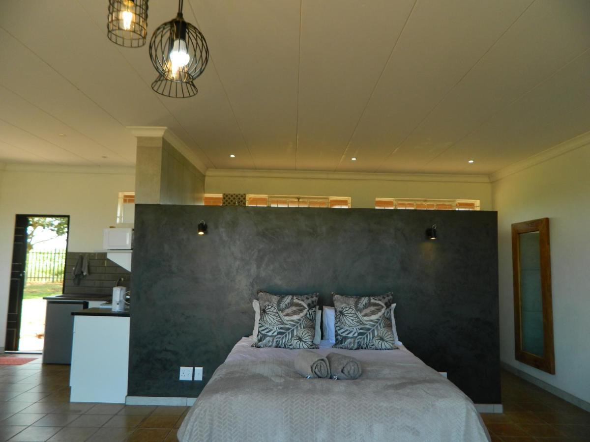 Dewdrop Farm Stay แอร์เมอโล ภายนอก รูปภาพ