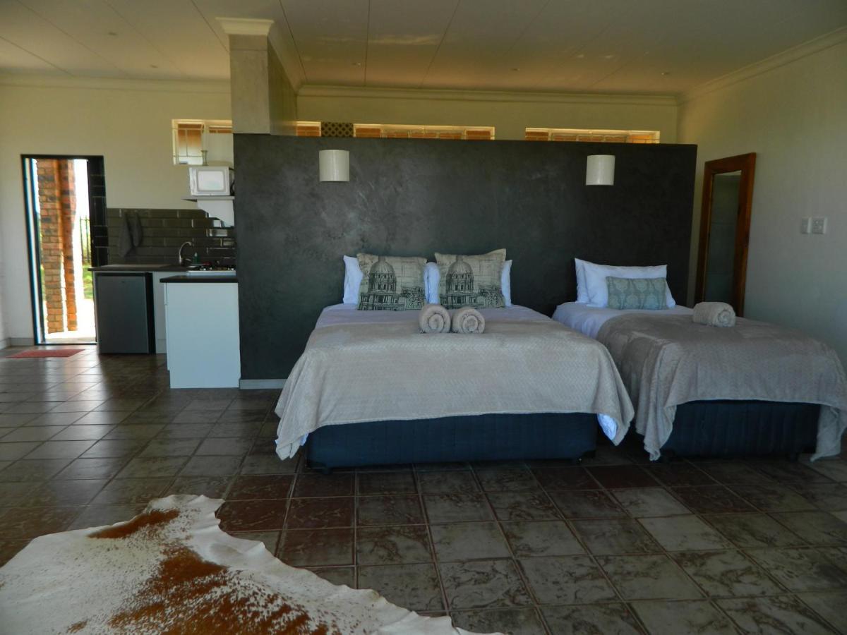 Dewdrop Farm Stay แอร์เมอโล ภายนอก รูปภาพ