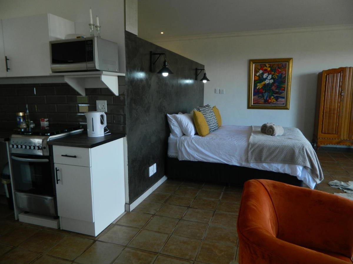 Dewdrop Farm Stay แอร์เมอโล ภายนอก รูปภาพ