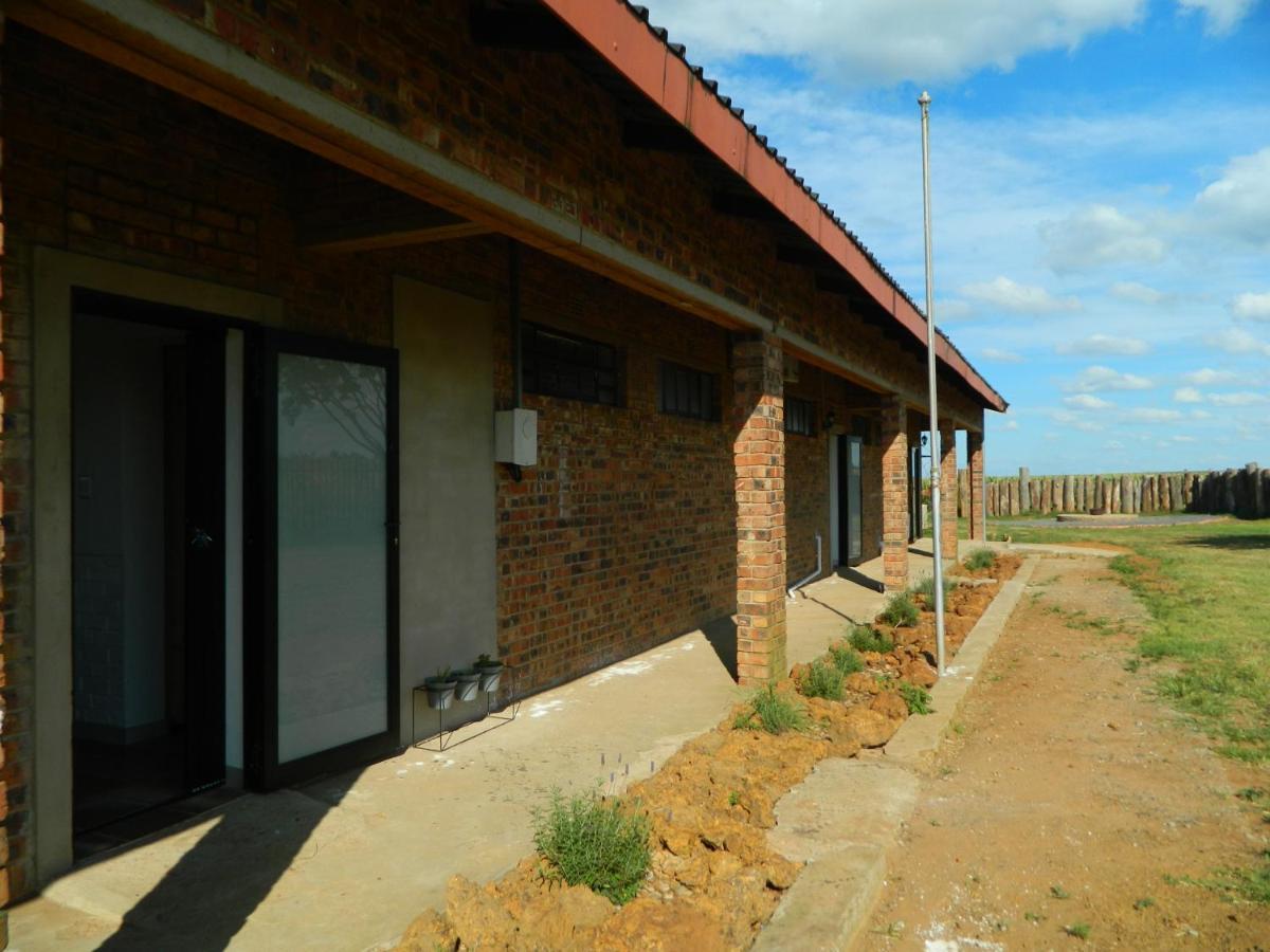 Dewdrop Farm Stay แอร์เมอโล ภายนอก รูปภาพ