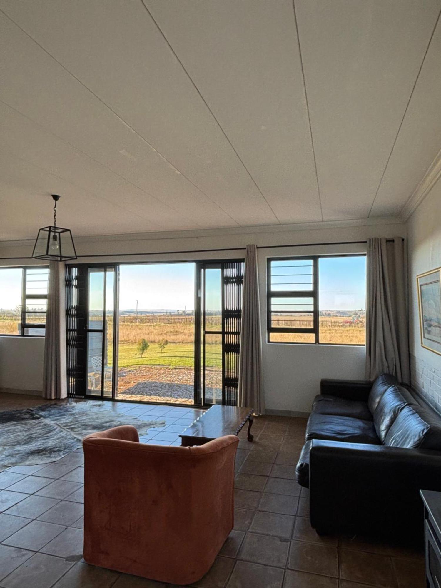 Dewdrop Farm Stay แอร์เมอโล ภายนอก รูปภาพ