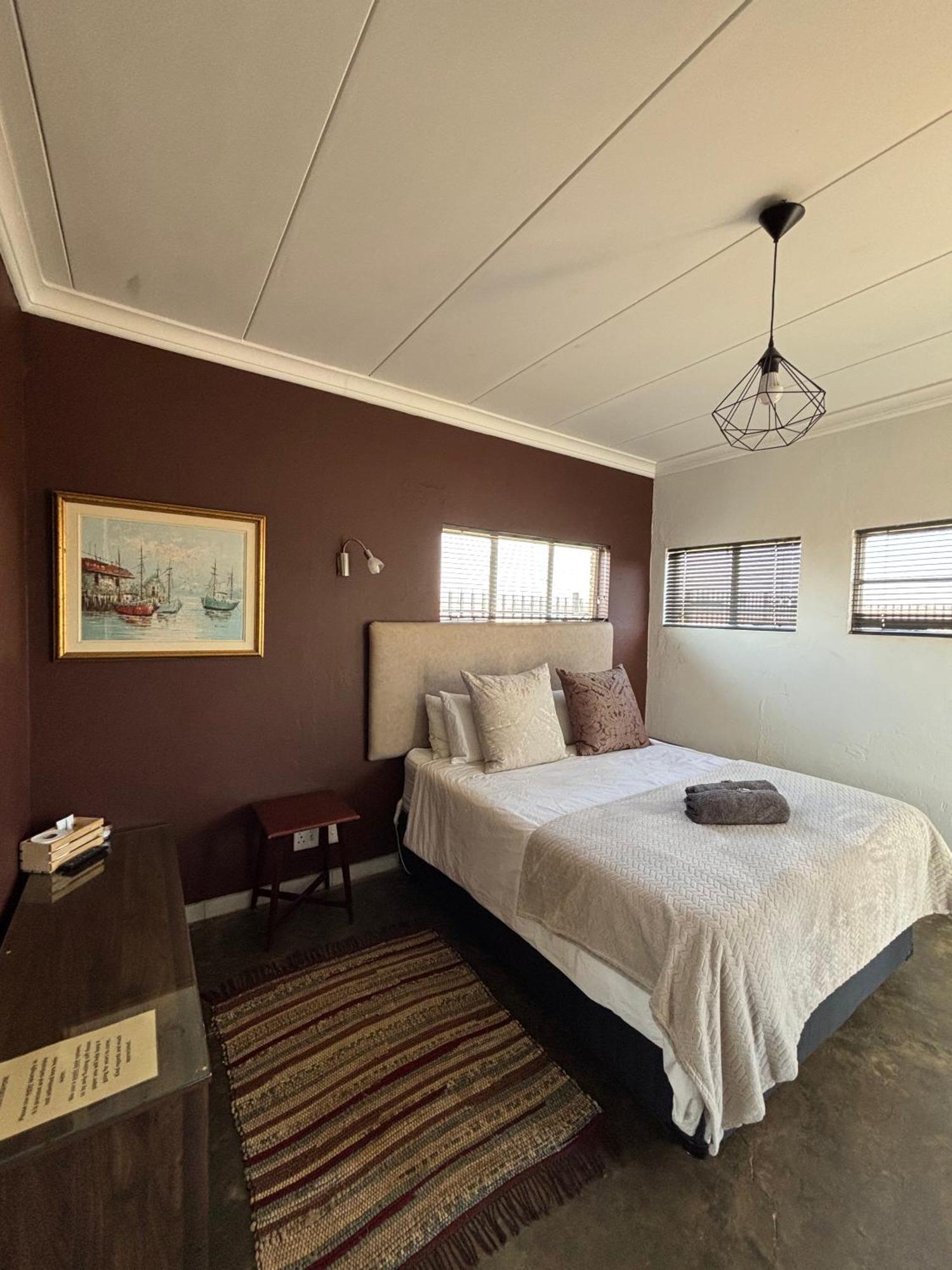 Dewdrop Farm Stay แอร์เมอโล ภายนอก รูปภาพ